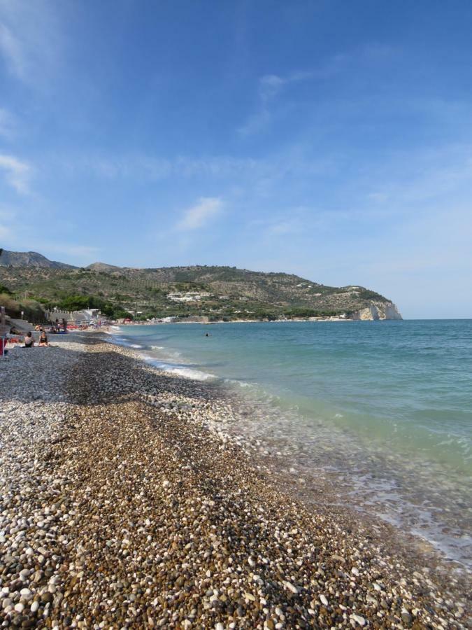 Casa Vacanza Afe A Pochi Passi Dal Mare Mattinata Esterno foto